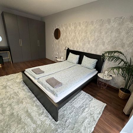 Odejjo! Apartment Budapest Bagian luar foto